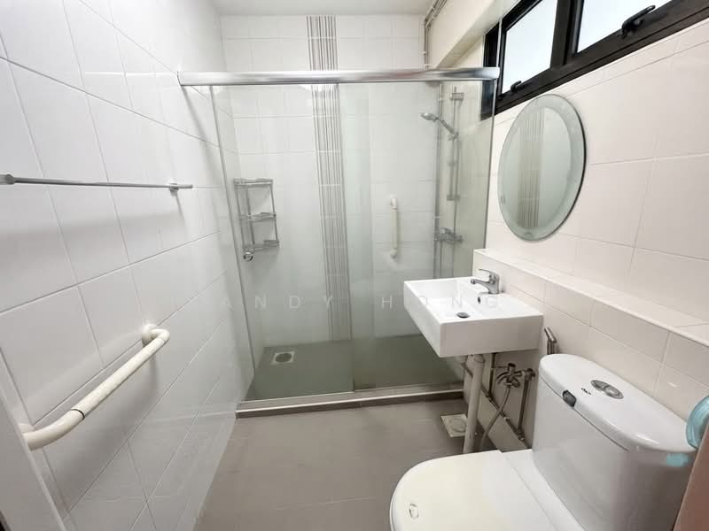 50 Teban Gardens Road, 50 Teban Gardens Road, 3 Bedrooms, 1,528 sqft, HDB Flat For Sale, by Sandy Hong, 500228330 - Bathroom - PropertyGuru.com.sg
