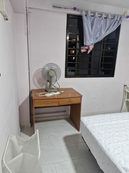 125 Lorong 1 Toa Payoh, 125 Lorong 1 Toa Payoh, Room Rental, 150 sqft, HDB Flat For Rent, by Rose Ting, 500228333 - Bedroom - PropertyGuru.com.sg
