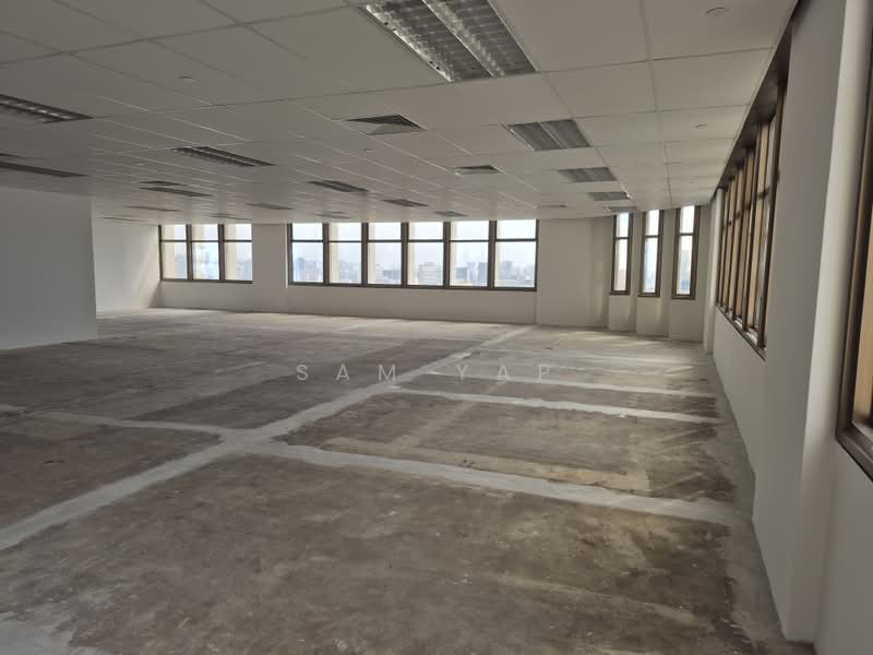 Peninsula Plaza, 111 North Bridge Road, 2,175 sqft, Office For Rent, by Sam Yap, 500228337 - Interior - CommercialGuru.com.sg