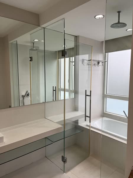 The Sea View, 29 Amber Road, 4 Bedrooms, 1,517 sqft, Condominium For Sale, by Gan Kim Teng, 500228340 - Master Bathroom - PropertyGuru.com.sg