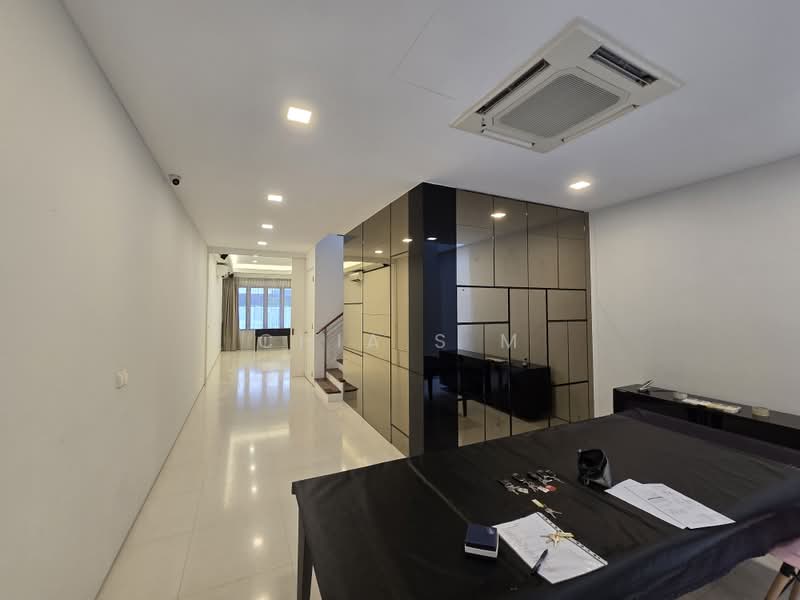 Teng Tong / Joo Chiat Inter Terrace, Teng Tong Road, 5 Bedrooms, 3,900 sqft, Terraced House For Rent, by Chia S M, 500228345 - Interior - PropertyGuru.com.sg