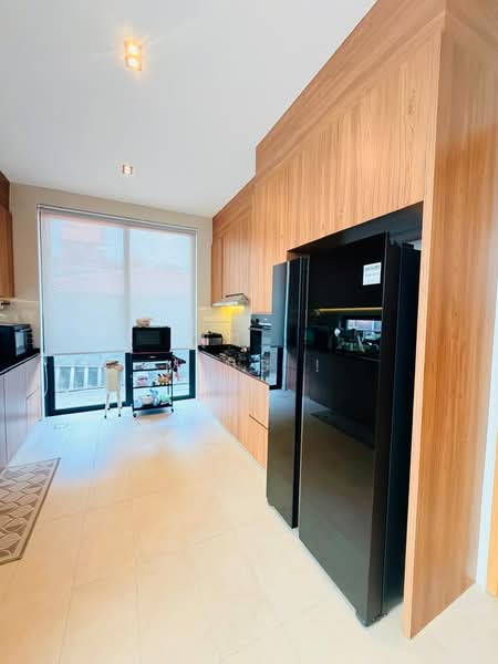 Rebuilt 3 Years Ago! Turnkey 2.5-Storey Semi-D with Pool, Solar & EV, Carmen Street / Tosca Street, 6 Bedrooms, 7,545 sqft, Semi-Detached House For Sale, by Ming !, 500228350 - Kitchen - PropertyGuru.com.sg