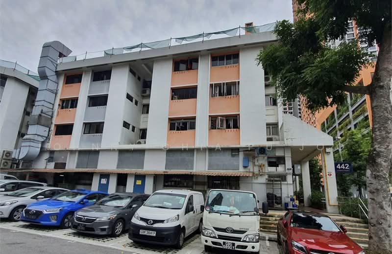 Clementi Central Shop (Heavy Traffic), Buona Vista / West Coast / Clementi New Town, 700 sqft, Shop / Shophouse For Rent, by Johnny Chia Pu Joo, 500228355 - Exterior - CommercialGuru.com.sg