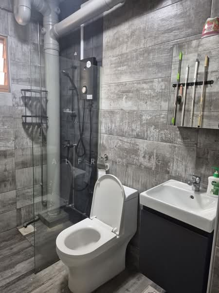 313B Anchorvale Road, 313B Anchorvale Road, Room Rental, 150 sqft, HDB Flat For Rent, by Alfred Ng, 500228356 - Bathroom - PropertyGuru.com.sg