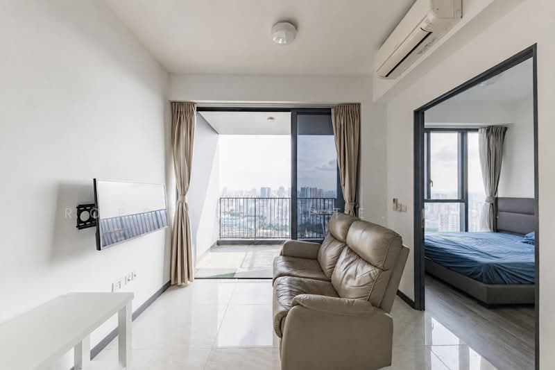 Gem Residences, 3 Lorong 5 Toa Payoh, 2 Bedrooms, 775 sqft, Condominium For Sale, by Don Png, 500228360 - Living Room - PropertyGuru.com.sg