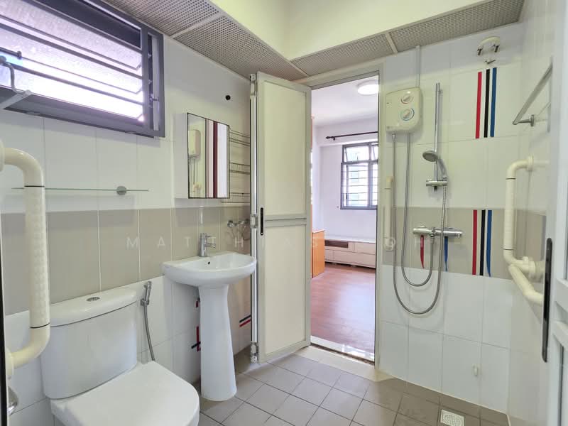 698A Jurong West Central 3, 698A Jurong West Central 3, 1 Bedroom, 506 sqft, HDB Flat For Sale, by Matthias Goh, 500228368 - Bathroom - PropertyGuru.com.sg
