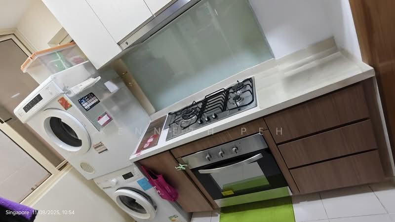 Watercolours, 25 Pasir Ris Link, 2 Bedrooms, 743 sqft, Executive Condominium For Sale, by Kenneth Peh, 500228374 - Kitchen - PropertyGuru.com.sg