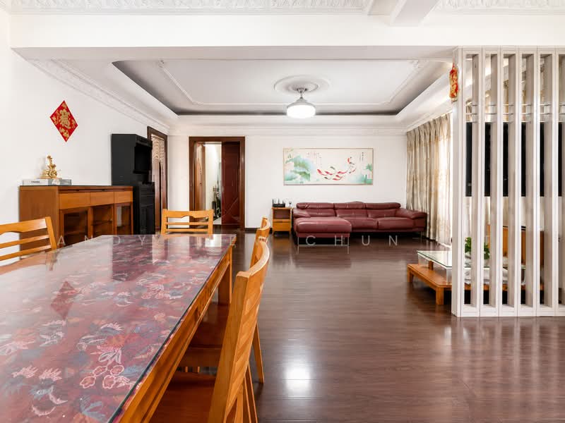 136 Simei Street 1, 136 Simei Street 1, 3 Bedrooms, 1,313 sqft, HDB Flat For Sale, by Andy Liew Chun Kit, 500228377 - Living Room - PropertyGuru.com.sg