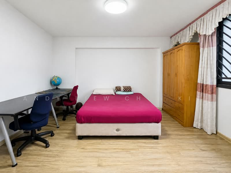 136 Simei Street 1, 136 Simei Street 1, 3 Bedrooms, 1,313 sqft, HDB Flat For Sale, by Andy Liew Chun Kit, 500228377 - Bedroom - PropertyGuru.com.sg