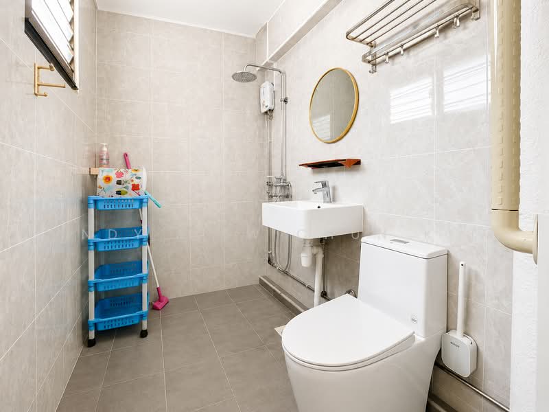 136 Simei Street 1, 136 Simei Street 1, 3 Bedrooms, 1,313 sqft, HDB Flat For Sale, by Andy Liew Chun Kit, 500228377 - Master En-suite Bathroom - PropertyGuru.com.sg