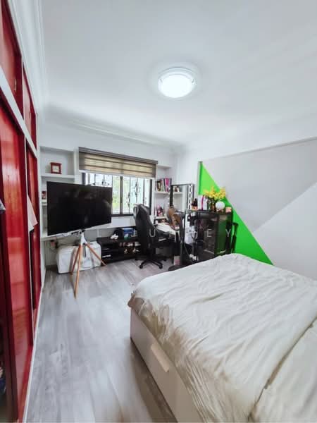 176C Edgefield Plains, 176C Edgefield Plains, 3 Bedrooms, 969 sqft, HDB Flat For Sale, by Al Jufrey, 500228381 - Master Bedroom (MBR) - PropertyGuru.com.sg