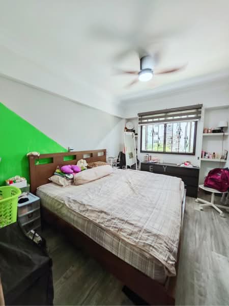176C Edgefield Plains, 176C Edgefield Plains, 3 Bedrooms, 969 sqft, HDB Flat For Sale, by Al Jufrey, 500228381 - Bedroom 2 - PropertyGuru.com.sg