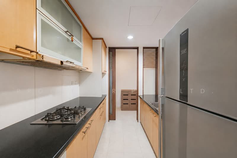 Rosewood, 5 Rosewood Drive, 2 Bedrooms, 1,012 sqft, Condominium For Sale, by Gina Tow, 500228382 - Kitchen - PropertyGuru.com.sg