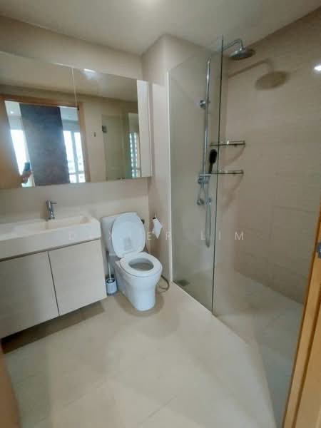 The Tampines Trilliant, 21 Tampines Central 7, 2 Bedrooms, 872 sqft, Executive Condominium For Rent, by Dexter Lim, 500228383 - Bathroom - PropertyGuru.com.sg
