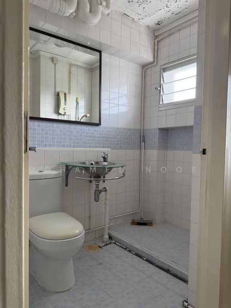 708 Pasir Ris Drive 10, 708 Pasir Ris Drive 10, 4 Bedrooms, 1,367 sqft, HDB Flat For Sale, by Mohamed Noor, 500228384 - Bathroom - PropertyGuru.com.sg