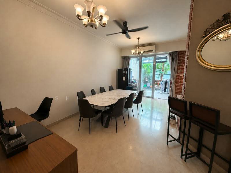 Best value! $6.xm! Huge 2421 sq ft terrace at henry park primary !, , 4 Bedrooms, 2,740 sqft, Terraced House For Sale, by Shirley Ting, 500228388 - Dining Room - PropertyGuru.com.sg