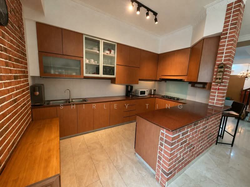 Best value! $6.xm! Huge 2421 sq ft terrace at henry park primary !, , 4 Bedrooms, 2,740 sqft, Terraced House For Sale, by Shirley Ting, 500228388 - Kitchen - PropertyGuru.com.sg