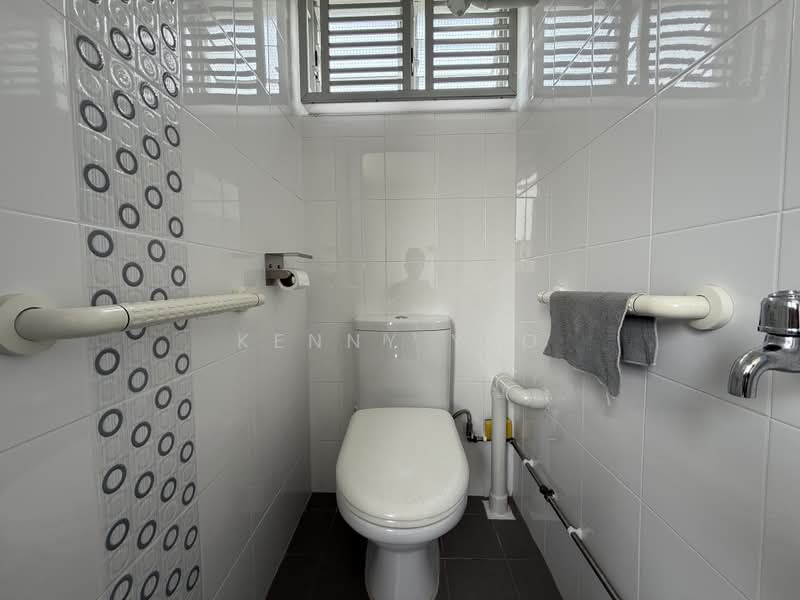 76 Bedok North Road, 76 Bedok North Road, 2 Bedrooms, 753 sqft, HDB Flat For Rent, by Kenny Yeo, 500228389 - Bathroom - PropertyGuru.com.sg