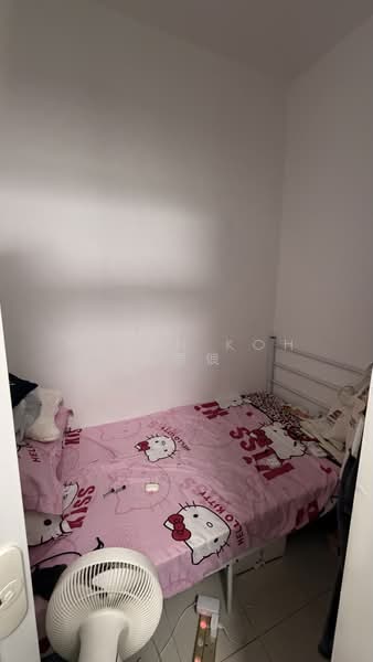 Caspian, 50 Lakeside Drive, 3 Bedrooms, 1,195 sqft, Condominium For Rent, by Bryan Koh 许智俍, 500228391 - Bedroom - PropertyGuru.com.sg