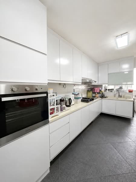 137 Simei Street 1, 137 Simei Street 1, 3 Bedrooms, 1,313 sqft, HDB Flat For Sale, by Mei Fong Chin, 500228415 - Kitchen - PropertyGuru.com.sg
