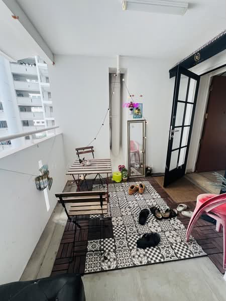 183A Woodlands Street 13, 183A Woodlands Street 13, 3 Bedrooms, 1,001 sqft, HDB Flat For Sale, by Shamim Shah, 500228417 - Balcony - PropertyGuru.com.sg