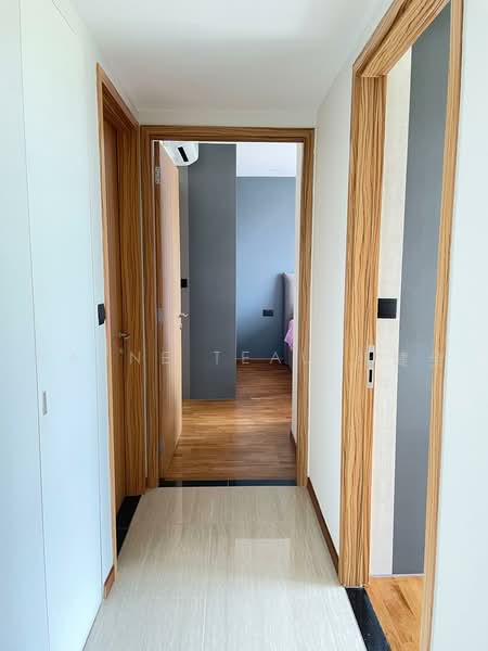 FLO Residence, 11 Punggol Field Walk, 3 Bedrooms, 1,012 sqft, Condominium For Sale, by Wayne Teau 张健全, 500228421 - Corridor - PropertyGuru.com.sg