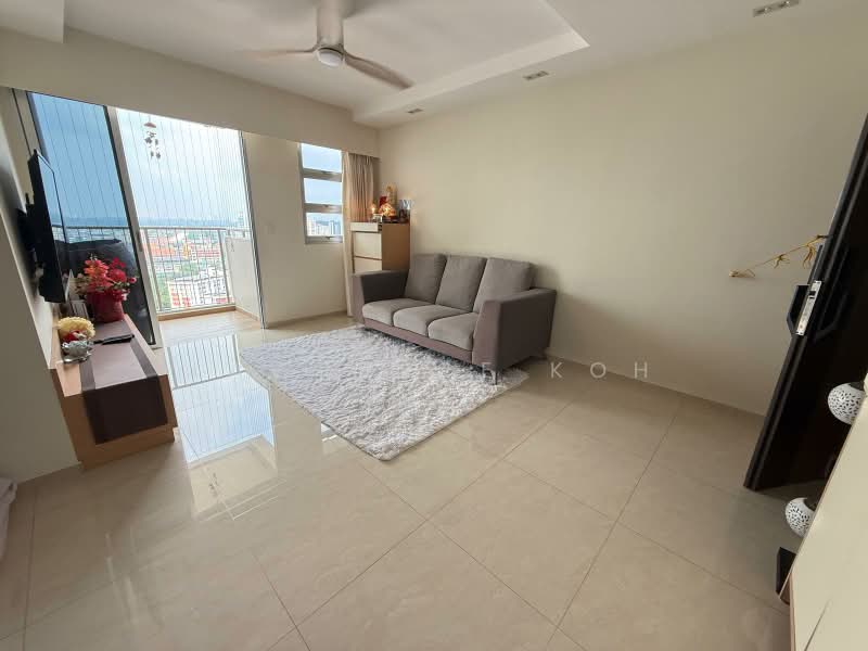 228A Ang Mo Kio Street 23, 228A Ang Mo Kio Street 23, 3 Bedrooms, 1,033 sqft, HDB Flat For Sale, by Lawrence Koh, 500228431 - Living Room - PropertyGuru.com.sg