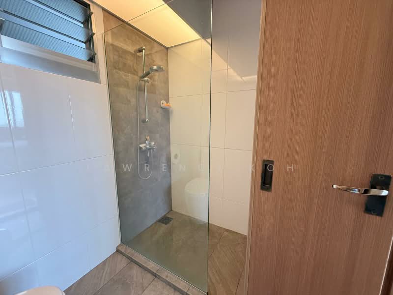 228A Ang Mo Kio Street 23, 228A Ang Mo Kio Street 23, 3 Bedrooms, 1,033 sqft, HDB Flat For Sale, by Lawrence Koh, 500228431 - Bathroom - PropertyGuru.com.sg