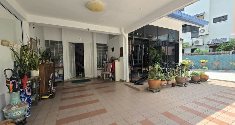 Freehold Semi D in Jambol Walk, Jambol Walk, 5 Bedrooms, 3,500 sqft, Semi-Detached House For Sale, by Koh Kai Ling, 500228449 - Exterior - PropertyGuru.com.sg