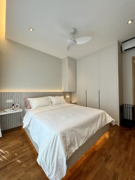 Waterview, 93 Tampines Avenue 1, 2 Bedrooms, 786 sqft, Condominium For Sale, by Nigel J M, 500228458 - Master Bedroom - PropertyGuru.com.sg
