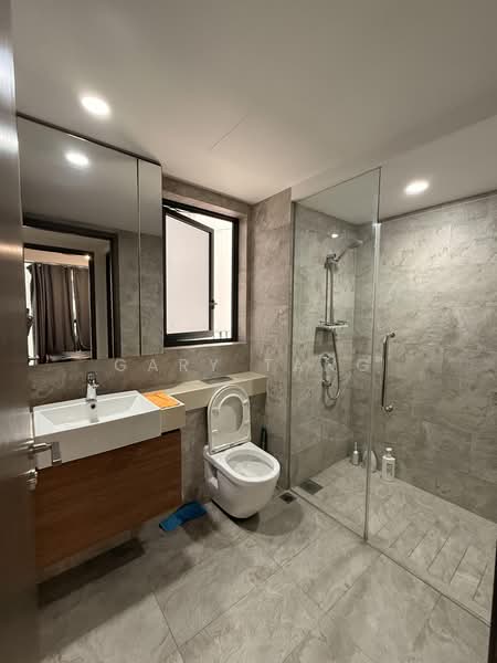 Affinity At Serangoon, , 3 Bedrooms, 1,152 sqft, Condominium For Sale, by Gary Tang, 500228468 - Bathroom - PropertyGuru.com.sg
