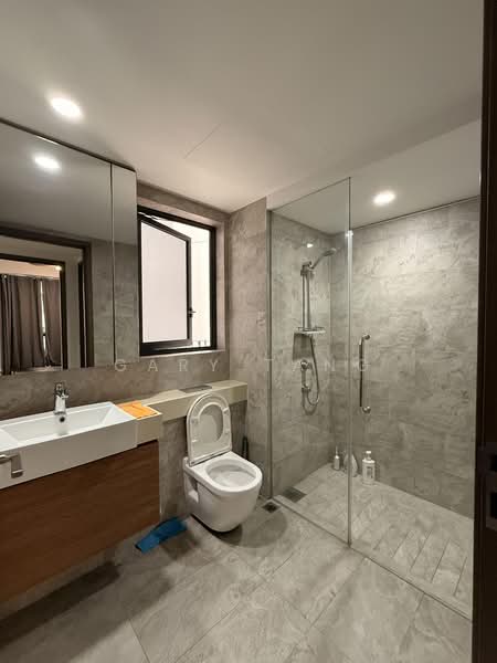 Affinity At Serangoon, , 3 Bedrooms, 1,152 sqft, Condominium For Sale, by Gary Tang, 500228468 - Bathroom - PropertyGuru.com.sg
