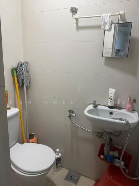 City Square Residences, 14 Kitchener Link, 3 Bedrooms, 1,216 sqft, Condominium For Rent, by Koh Hwee Cheng, 500228469 - Bathroom - PropertyGuru.com.sg