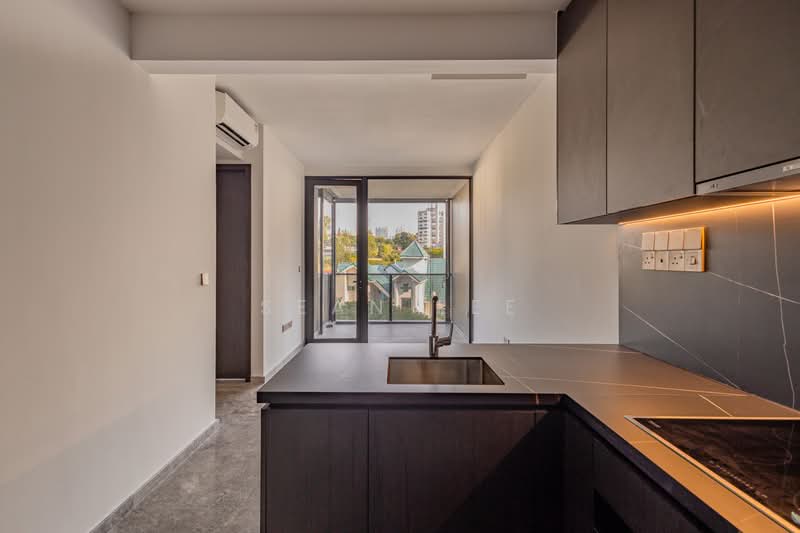 Hyll on Holland, 89 Holland Road, 2 Bedrooms, 614 sqft, Condominium For Sale, by Sean Lee, 500228472 - Kitchen - PropertyGuru.com.sg