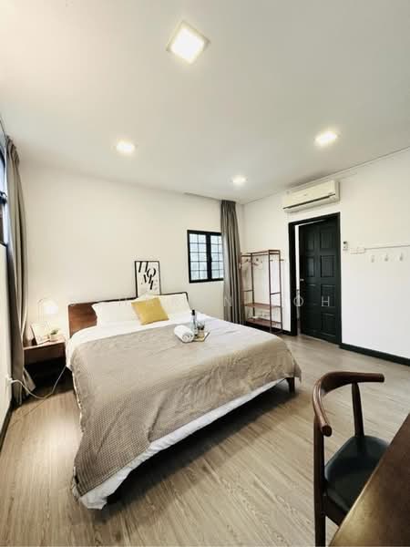 196 tembeling road, , 1 Bedroom, 300 sqft, Detached House For Rent, by Ssharon Loh, 500228473 - PropertyGuru.com.sg