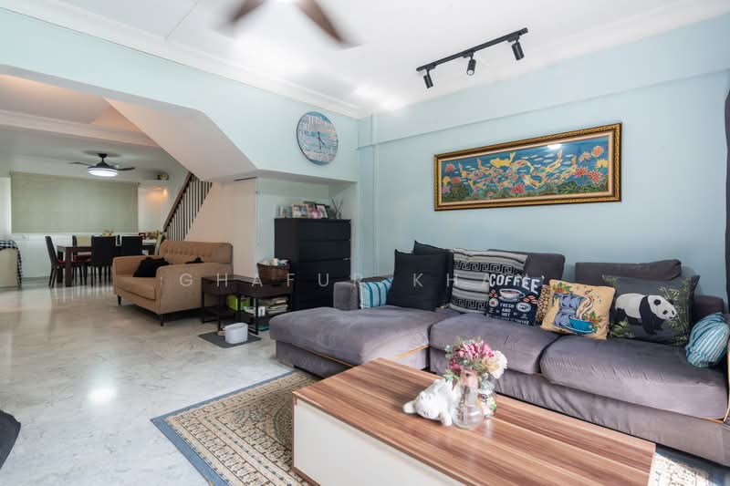 535 Bukit Batok Street 52, 535 Bukit Batok Street 52, 4 Bedrooms, 1,572 sqft, HDB Flat For Sale, by Ghafur Khan, 500228483 - Living Room - PropertyGuru.com.sg