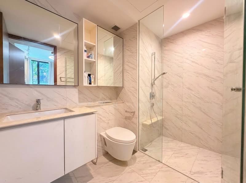 Le Quest, 10 Bukit Batok Street 41, 2 Bedrooms, 710 sqft, Condominium For Sale, by Dawn Low, 500228487 - Master Bathroom - PropertyGuru.com.sg