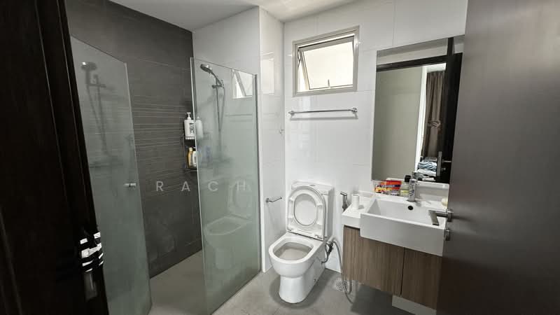 Lake Life, 8 Tao Ching Road, Boon Lay / Jurong / Tuas, 3 Bedrooms, 1,087 sqft, Executive Condominium For Sale, by Rachel Lim, 500228499 - Bathroom - PropertyGuru.com.sg
