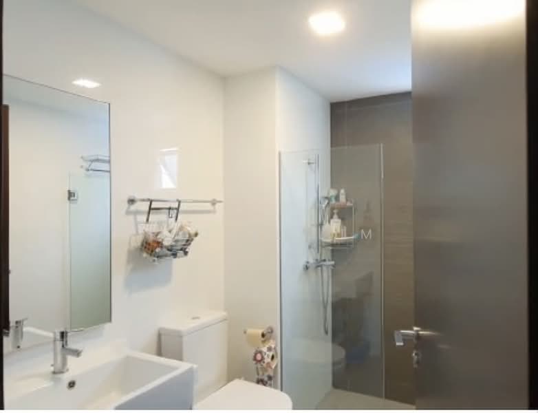Lake Life, 8 Tao Ching Road, Boon Lay / Jurong / Tuas, 3 Bedrooms, 1,087 sqft, Executive Condominium For Sale, by Rachel Lim, 500228499 - Bathroom - PropertyGuru.com.sg
