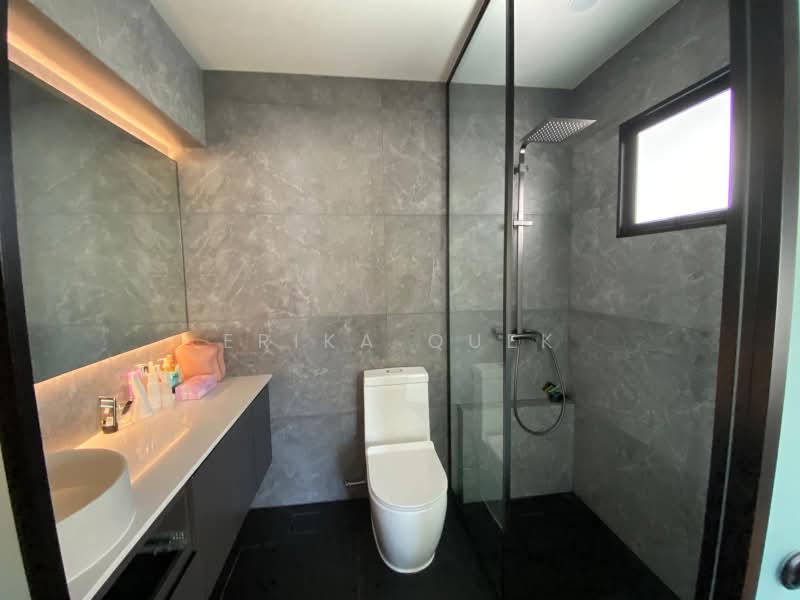 109B Edgedale Plains, 109B Edgedale Plains, 3 Bedrooms, 1,195 sqft, HDB Flat For Rent, by Erika Quek, 500228508 - Bathroom - PropertyGuru.com.sg