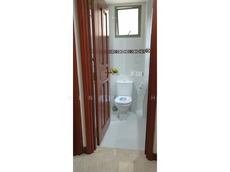 Aspen Heights, 261 River Valley Road, Room Rental, 120 sqft, Condominium For Rent, by Henry Poh, 500228513 - Bathroom - PropertyGuru.com.sg