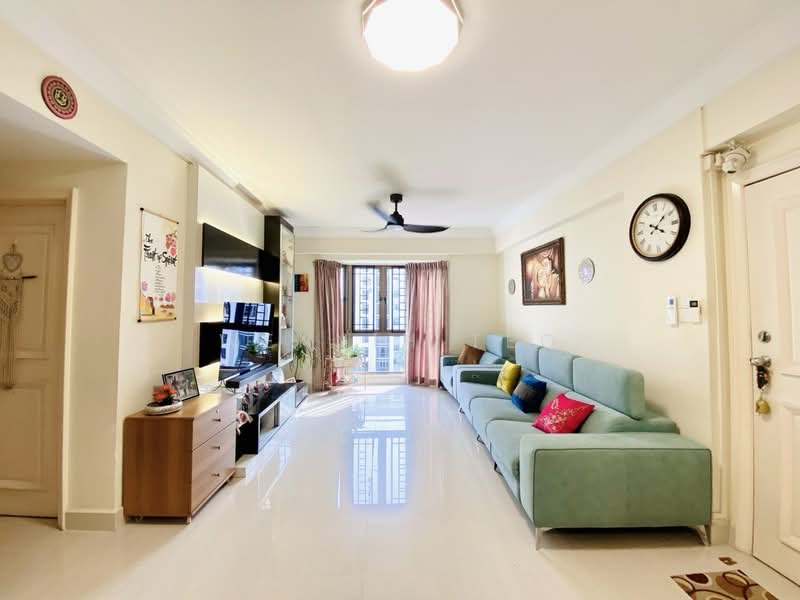 Parkview Apartments, 5 Bukit Batok Street 25, 2 Bedrooms, 980 sqft, Apartment For Sale, by Wenyih Teo, 500228514 - Living Room - PropertyGuru.com.sg