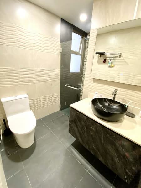 Parkview Apartments, 5 Bukit Batok Street 25, 2 Bedrooms, 980 sqft, Apartment For Sale, by Wenyih Teo, 500228514 - Bathroom - PropertyGuru.com.sg