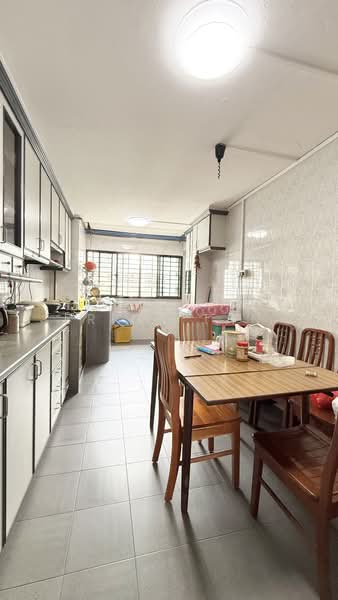 434 Ang Mo Kio Avenue 10, 434 Ang Mo Kio Avenue 10, Room Rental, 30 sqft, HDB Flat For Rent, by Erica Tan, 500228525 - Kitchen - PropertyGuru.com.sg