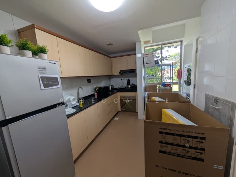 The Blossomvale, 900 Dunearn Road, Room Rental, 200 sqft, Condominium For Rent, by Rebecca Lee, 500228537 - Kitchen - PropertyGuru.com.sg