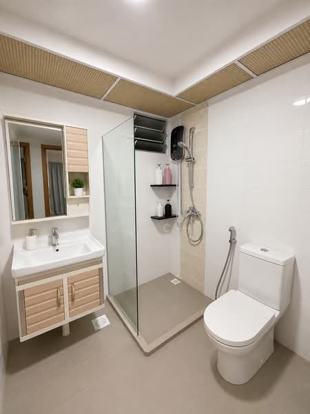 453B Bukit Batok West Avenue 6, 453B Bukit Batok West Avenue 6, 3 Bedrooms, 1,238 sqft, HDB Flat For Sale, by Dave Choy, 500228538 - Bathroom - PropertyGuru.com.sg