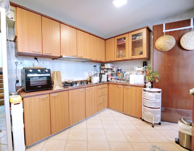 Windermere, 20 Choa Chu Kang Street 64, 4 Bedrooms, 2,077 sqft, Condominium For Sale, by Ethan Tan, 500228543 - Kitchen - PropertyGuru.com.sg