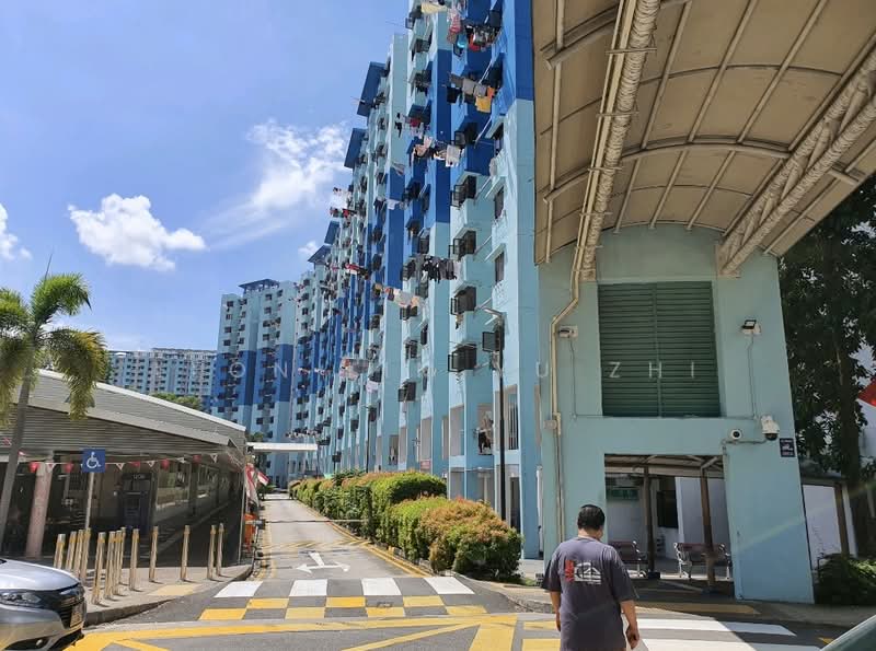 Blk 2 Jalan Bukit Merah, 2 Jalan Bukit Merah, 650 sqft, Shop / Shophouse For Rent, by Leon Lim Yu Zhi, 500228549 - Exterior - CommercialGuru.com.sg