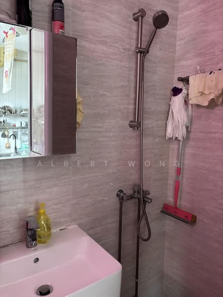 160 Simei Road, 160 Simei Road, Room Rental, 150 sqft, HDB Flat For Rent, by Albert Wong, 500228566 - Toilet - PropertyGuru.com.sg