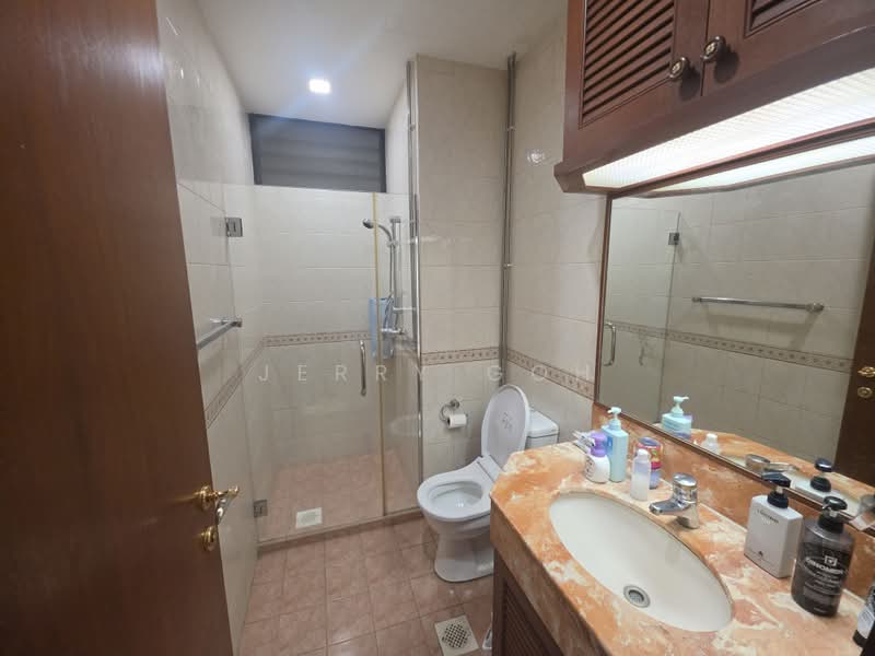 Richmond Park, 3 Bideford Road, 2 Bedrooms, 1,259 sqft, Condominium For Rent, by Jerry Goh, 500228589 - Bathroom - PropertyGuru.com.sg